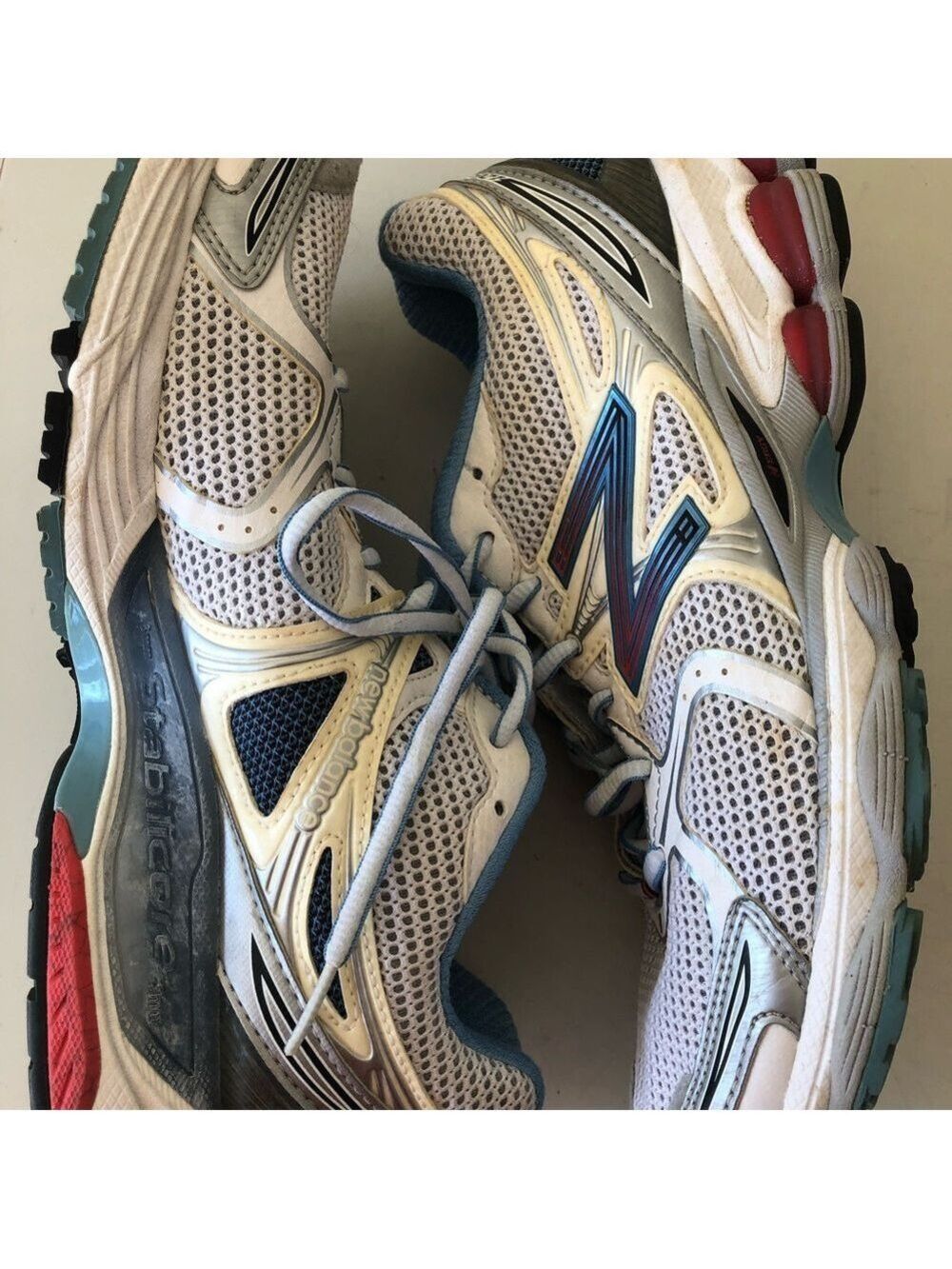 WOMENS Size 10 New Balance 1260 Stabilicore Athletic Running Sneakers